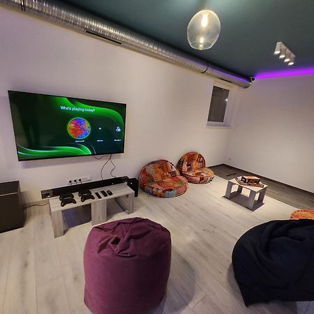 Apartman 18 Aparthotel Debrecen Exteriör bild