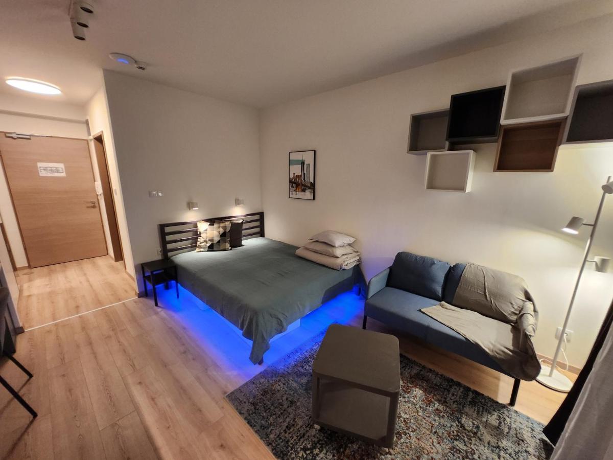 Apartman 18 Aparthotel Debrecen Exteriör bild