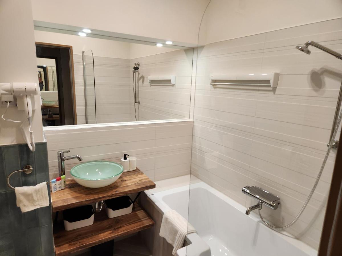Apartman 18 Aparthotel Debrecen Exteriör bild
