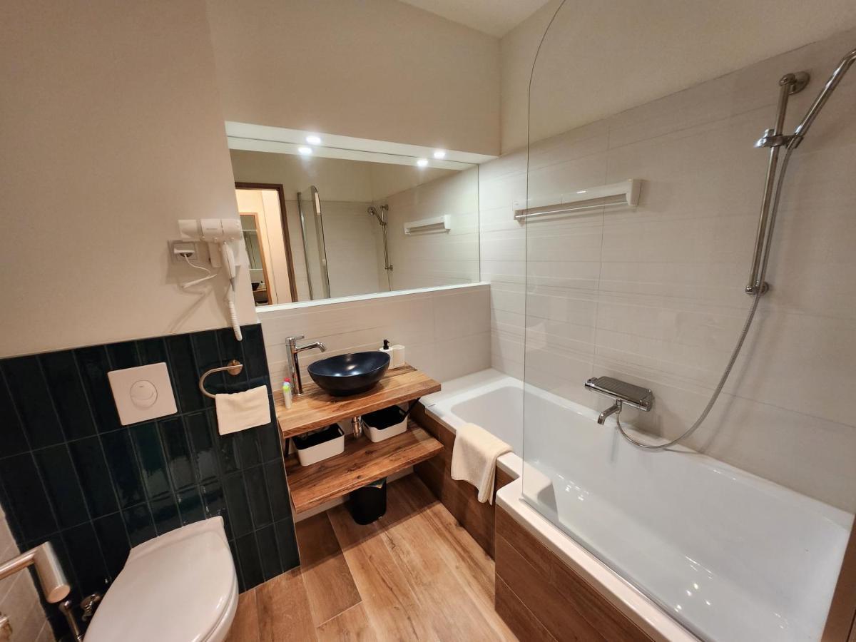 Apartman 18 Aparthotel Debrecen Exteriör bild