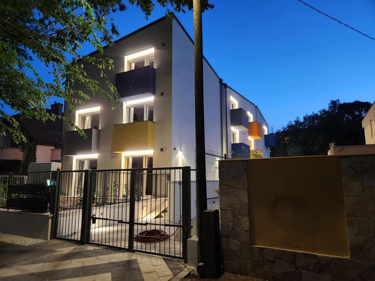 Apartman 18 Aparthotel Debrecen Exteriör bild
