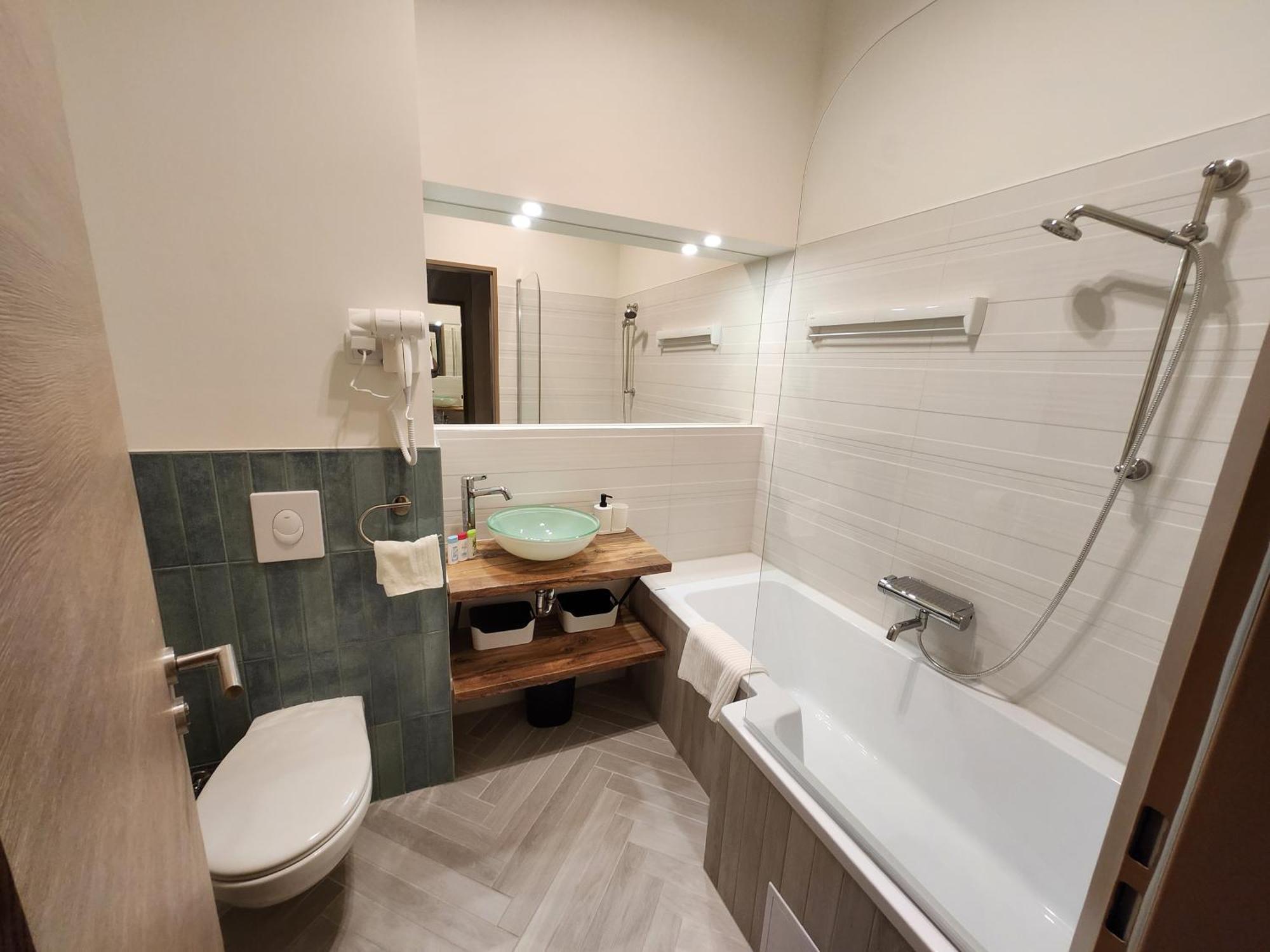 Apartman 18 Aparthotel Debrecen Exteriör bild